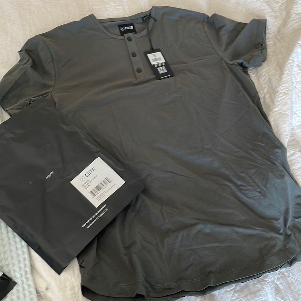 Cuts short sleeve Henley slate grey